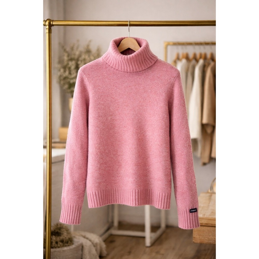 Abercrombie & Fitch Pink Lambswool Turtleneck Sweater‎ Women's M